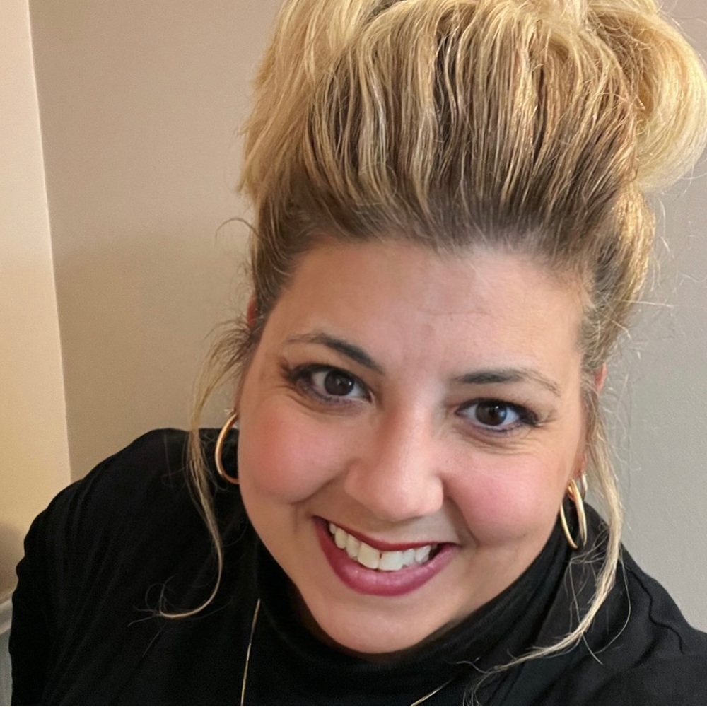 Meet your Posher, Sandi